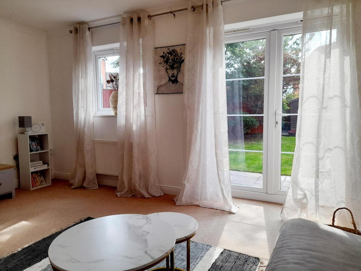 Comfortable 4-Bedroom Home In Aylesbury Ideal For Contractors Professionals Or Larger Families Aylesbury (Buckinghamshire) Exterior foto