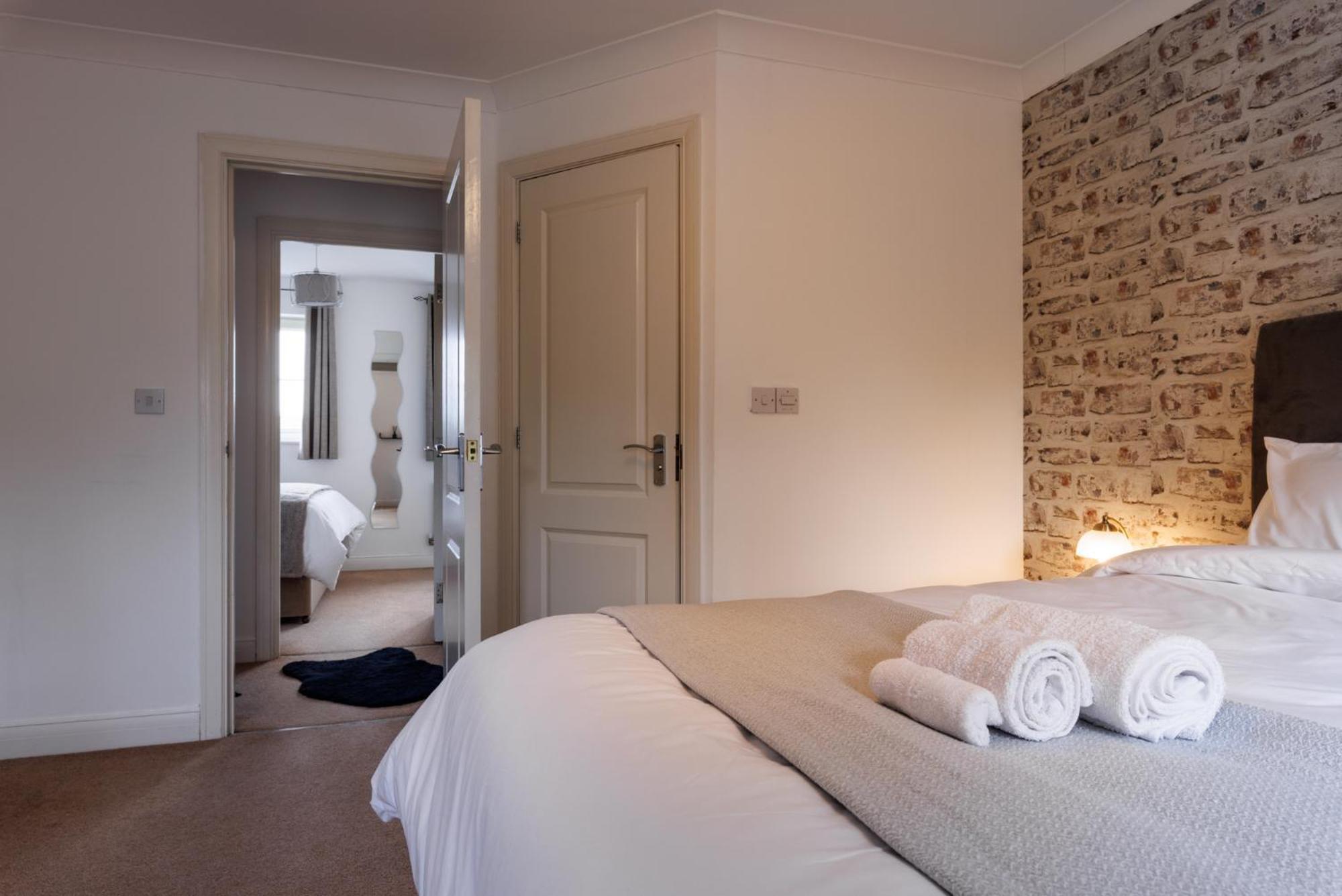 Comfortable 4-Bedroom Home In Aylesbury Ideal For Contractors Professionals Or Larger Families Aylesbury (Buckinghamshire) Exterior foto